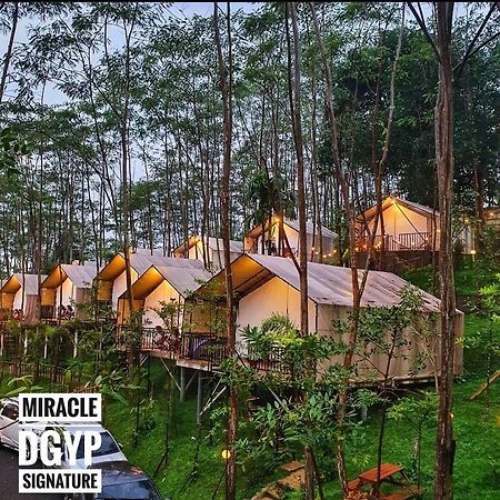 Miracle Signature Hills Ciater Exterior photo
