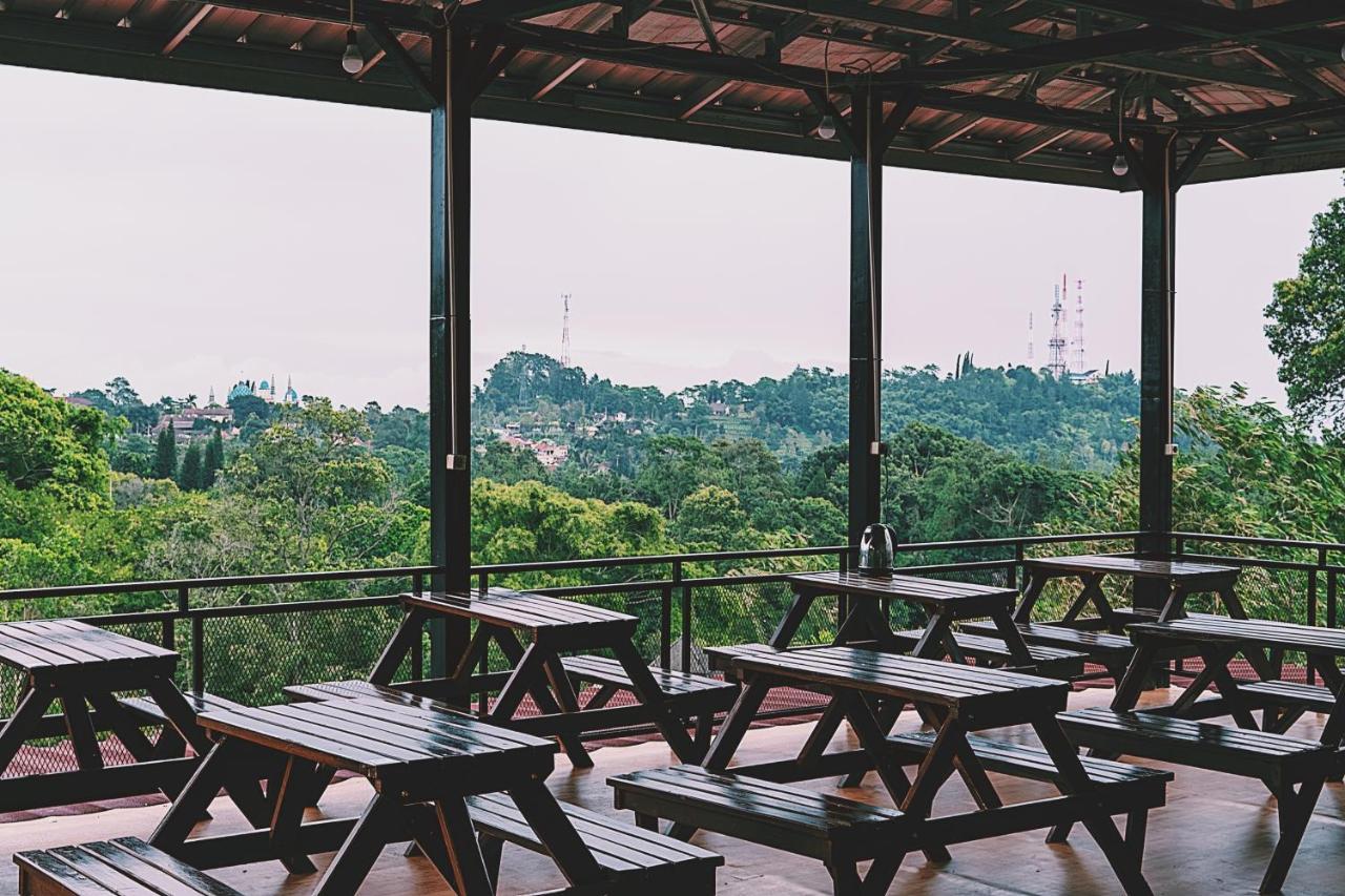 Miracle Signature Hills Ciater Exterior photo
