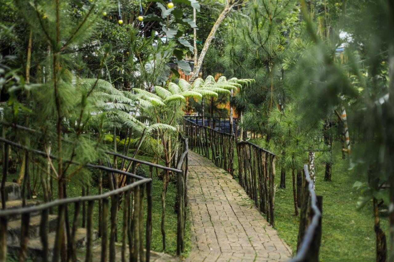 Miracle Signature Hills Ciater Exterior photo